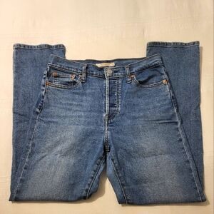 Levi Wedgie straight jeans - size 28